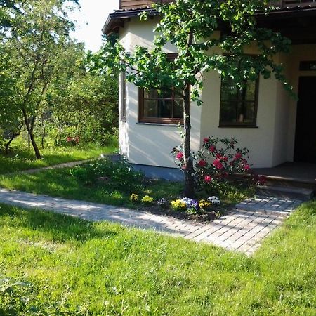 Boutigue City House With Terrace And Garden Free Parking 里加 外观 照片